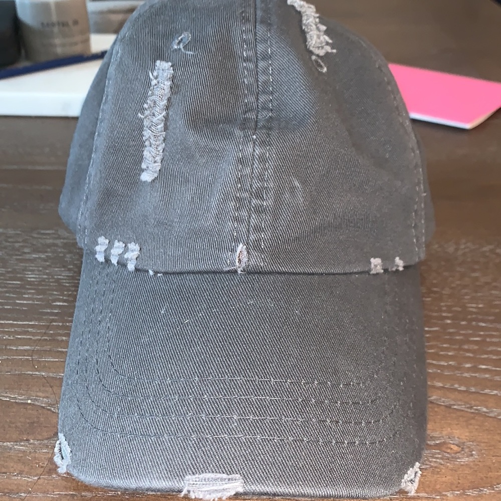 Grey Ripped Hat - Picture 2 of 4